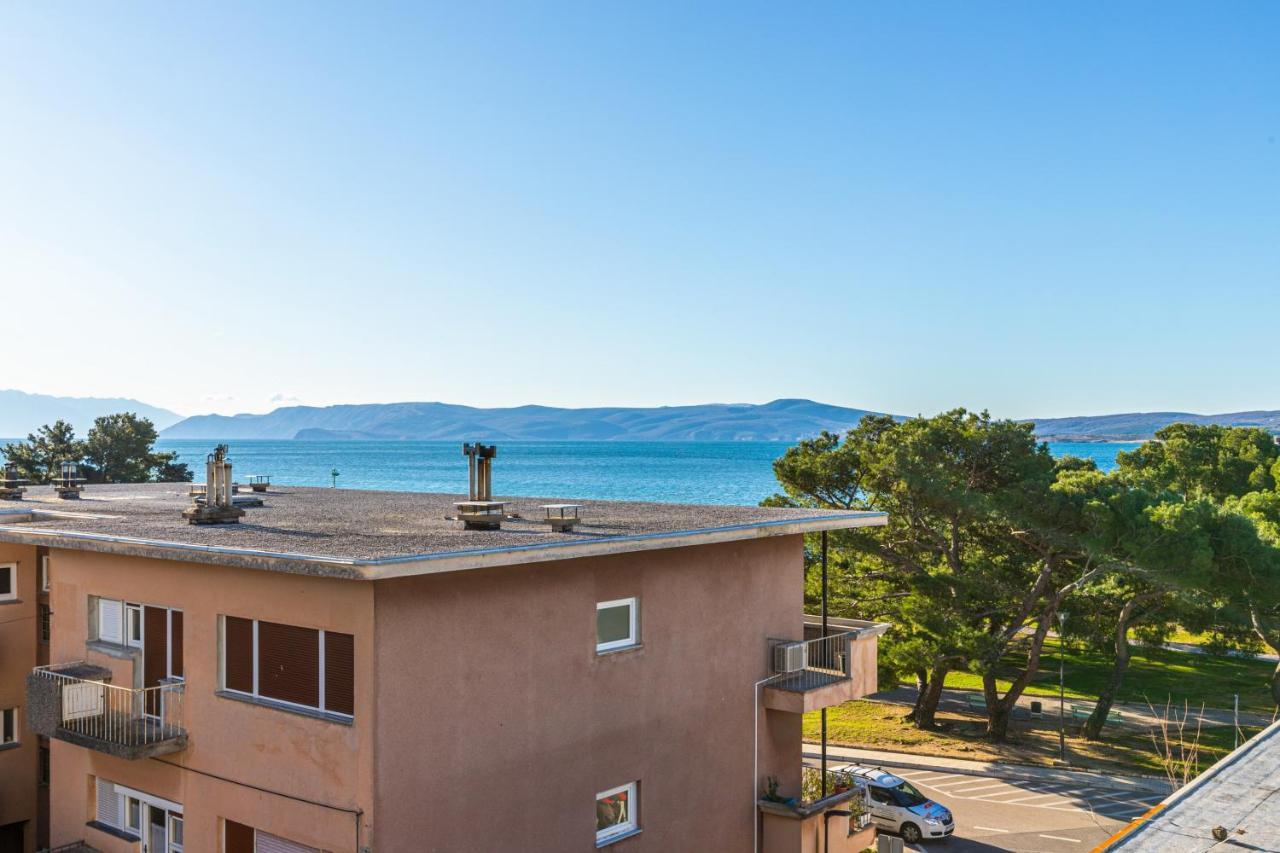Apartment Vivien Crikvenica Exterior photo